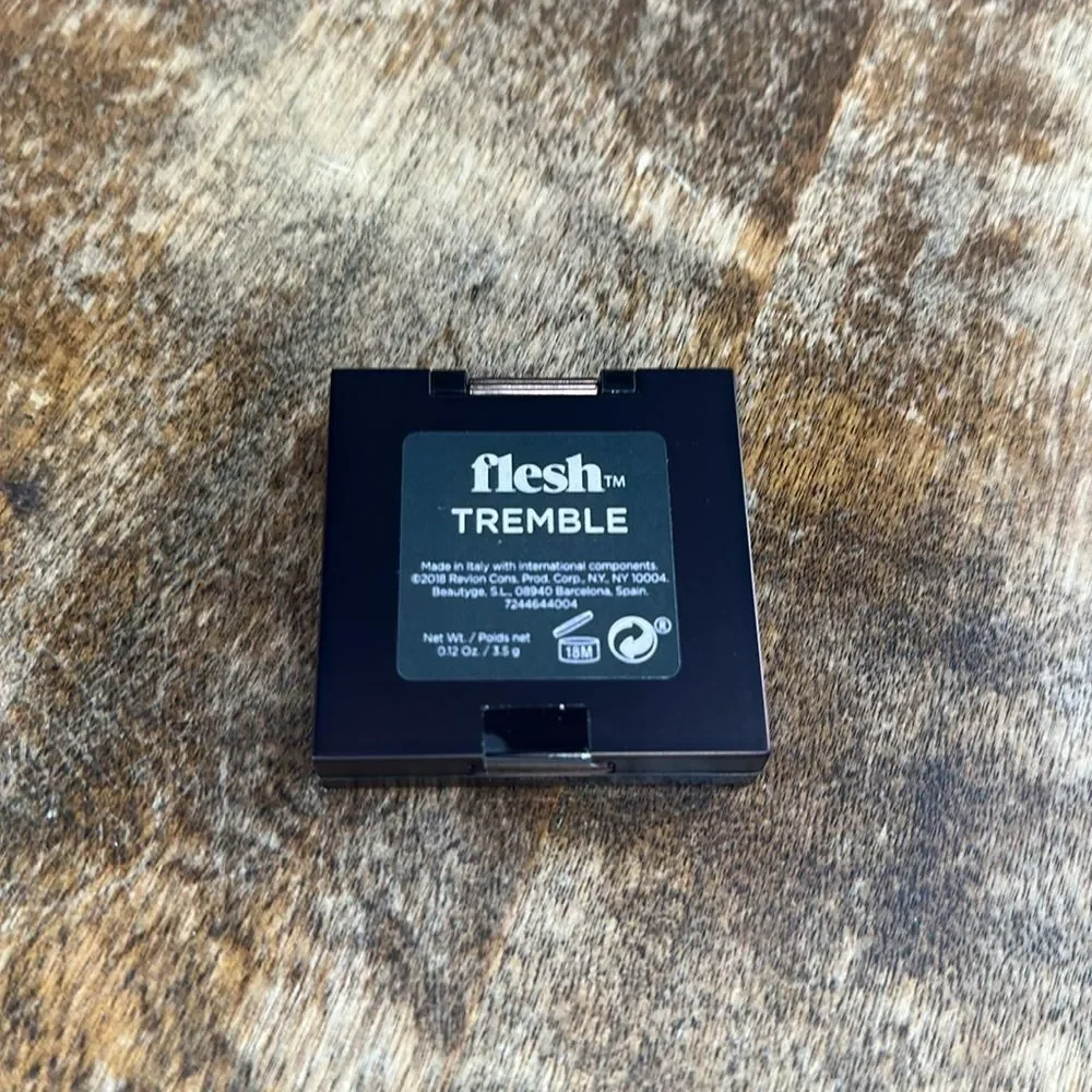 Flesh Swipe Flesh Lip Color Revlon 0.12oz 110 Tremble